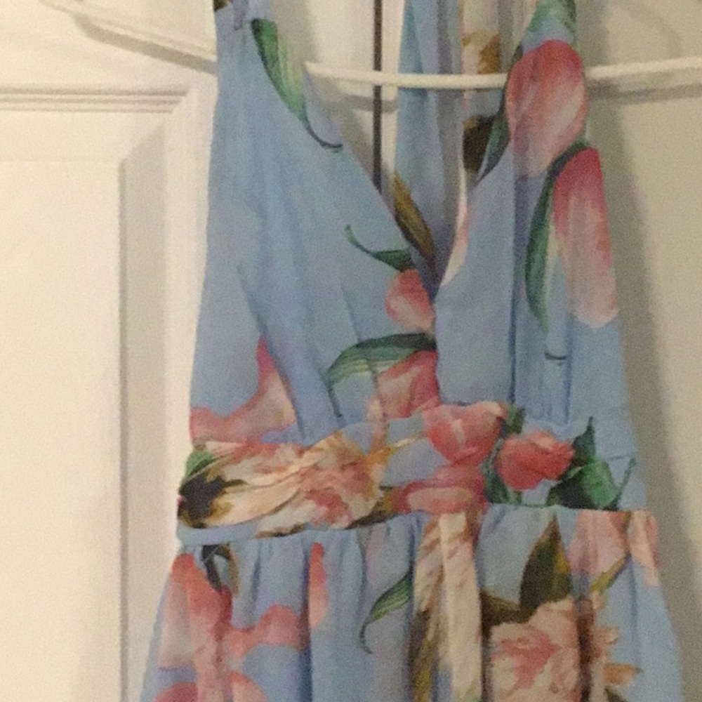Dress - Picture 2 of 3